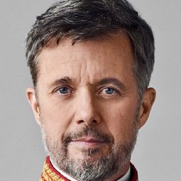 H.M. Kong Frederik X af Danmark - BJARKE INGELS — 建築大時代演員 飾演Himself