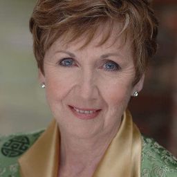 Ann Murray 飾演 Donna Elvira