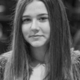 瑟尼亞羅茜 飾演 Mariona