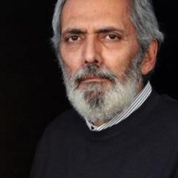 Farrokh Nemati 飾演 