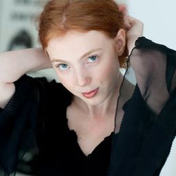 Daphné Baiwir 飾演 Hortense