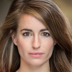 Elena Sanz - Desmadre Incluido演員 飾演Alcaldesa