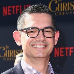 克雷·凱提斯 - 聖誕大件事導演