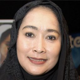 Jenny Rachman 飾演 