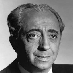 John Abbott 飾演 Mortimer Cope