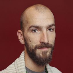 Alin State 飾演 Tooth