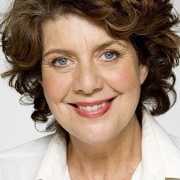 Katrina Foster 飾演 Helen Thornton