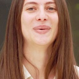 Carolina Pavone 飾演 Maria