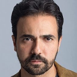 Rafael Sardina 飾演 Reed