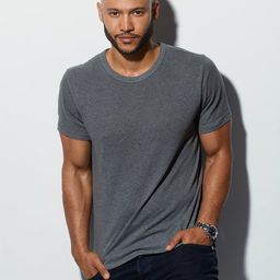 Anton David Jeftha 飾演 Mawethu