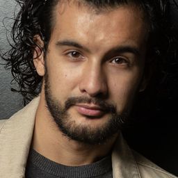 Jordan Rezgui 飾演 Jordan