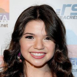 Jadin Gould 飾演 Lana Lang
