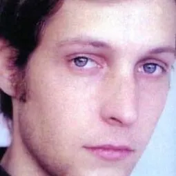 Jean-Baptiste Montagut 飾演 Liam