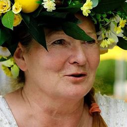 Bogusława Schubert 飾演 Nun Genowefa