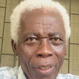 Ernest Abbeyquaye 飾演 Paramount Chief