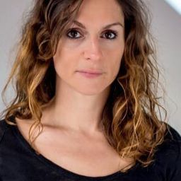 Magali Rosenzweig 飾演 Marie-Agnès, la maîtresse (voice)