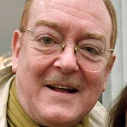 Jesper Langberg 飾演 Arvid