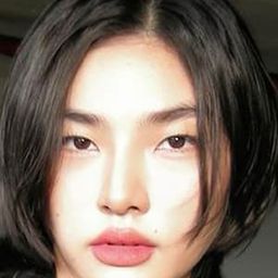 Urucha Sirichaiwongsakul 飾演 Nid