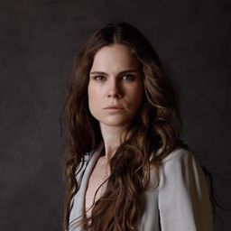 Federica Rosellini 飾演 Ada