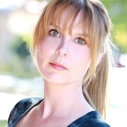 Brooke Anderson 飾演 Thief