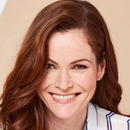 Selina Giles - St. Urbain's Horseman演員 飾演Nancy Croft