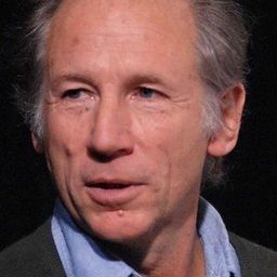 Oliver Stapleton 飾演 Himself