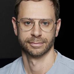 西恩·查爾馬茲 飾演 Cricket (voice)