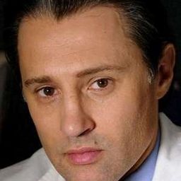 Raffaele Esposito 飾演 Giuseppe Ferruccio Montesano