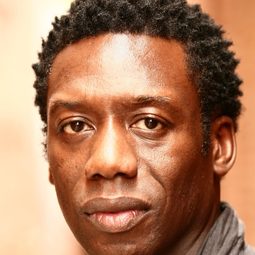 Hakeem Kae-Kazim - 雨後演員 飾演Bingo