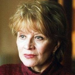 Maite Blasco 飾演 Anarda