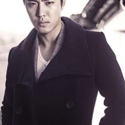 Lee Han-jong 飾演 Lee Choong-soo