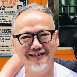 謝魯駟 飾演 Ding Lik's Man