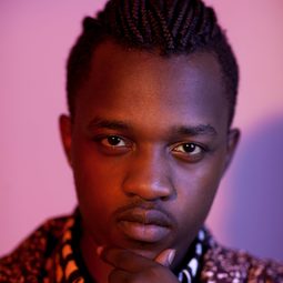 崔佐·瑪厚若 飾演 Noah