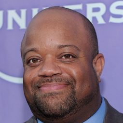 Mark Christopher Lawrence - 保持關注：大理石黃蜂的故事演員 飾演Gary Rockwell