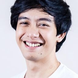 Tubagus Ali 飾演 Rio