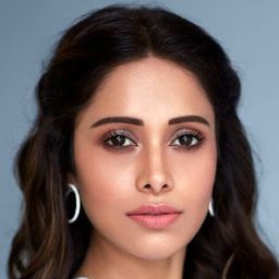 努西拉特·巴努查 飾演 Manokamna