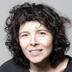 瑪麗·克魯澤 - Cure: The Life of Another編劇