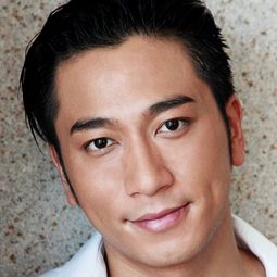 吳卓羲 飾演 Ho Chun