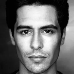 Vincent Montuel - 少女殺手的奇幻旅程演員 飾演Camp G Doctor 1