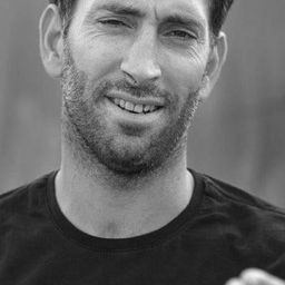 Thomas Bronzini de Caraffa 飾演 Mauro