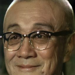 文逸民 飾演 