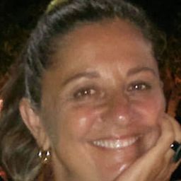 Monica Contini 飾演 Maria