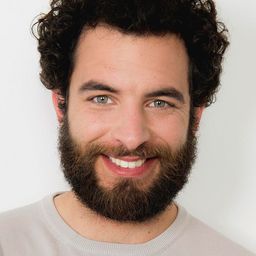 Sérgio Coragem 飾演 Sérgio