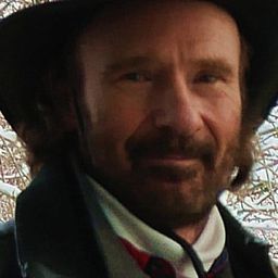 Henry Buchmann 飾演 Taxi Driver