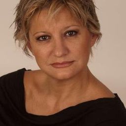 Silvia Gavarotti - 天氣晴有時多雲演員 飾演