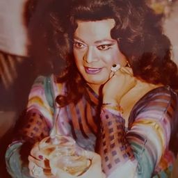 Xóchitl 飾演 as Herself