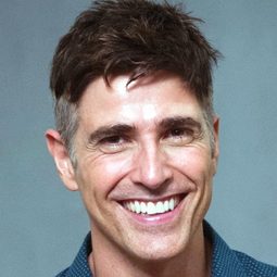 Reynaldo Gianecchini 飾演 Ricardo Steen