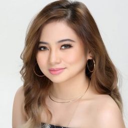 Ella Cruz 飾演 Amelie