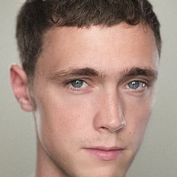 Stanley Morgan 飾演 Bakunin