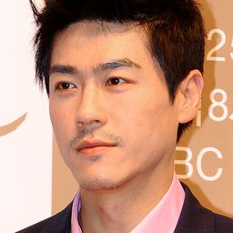 崔哲浩 飾演 Seong-min